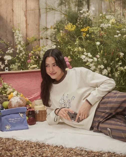 Picnic in Monet's Garden